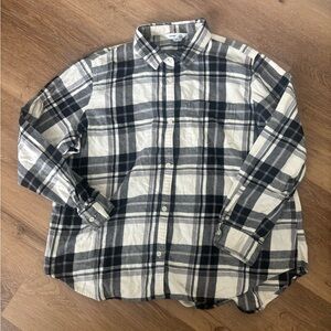 Women’s Black & White Plaid Button-Up Shirt